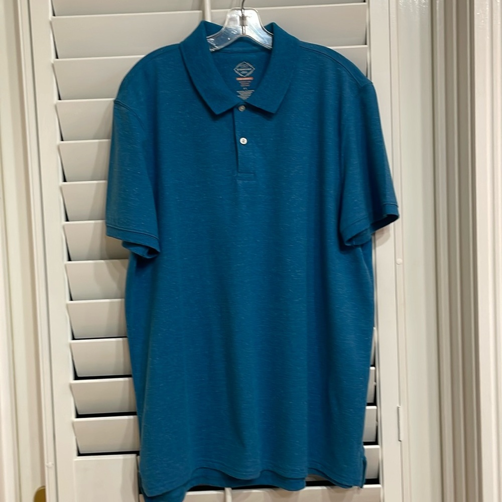 New Blue St John’s Bay polo shirt. Size XL